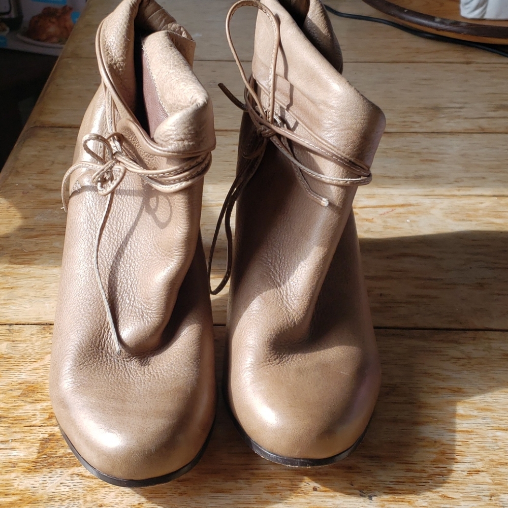 Dolce Vita booties - Picture 5 of 7